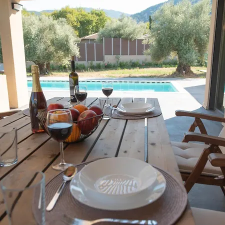 Riza Case de vacanță Agios Christoforos (Lefkada)